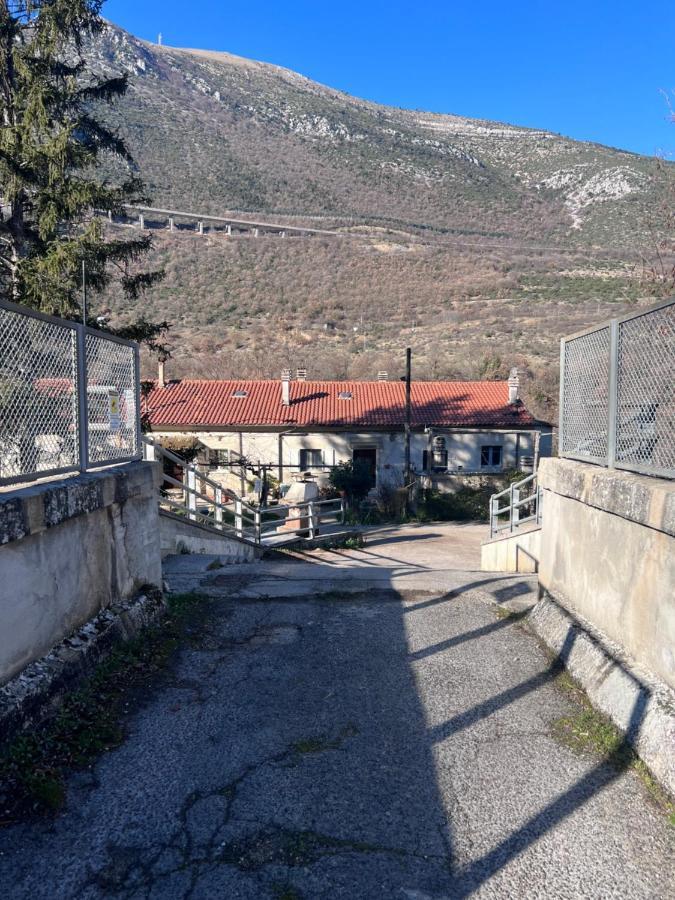 Il Rustico Due A Bugnara Nella Valle Del Sagittario Сульмона Экстерьер фото